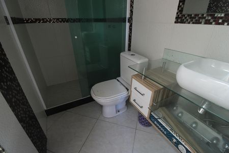 Casa de condomínio à venda com 176m², 2 quartos e 1 vagaBanheiro da suíte 1