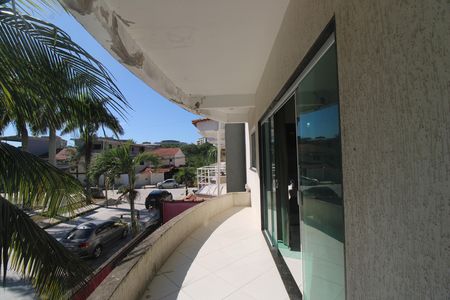 Casa de condomínio à venda com 176m², 2 quartos e 1 vagaVaranda