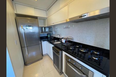 Apartamento à venda com 66m², 2 quartos e 1 vaga