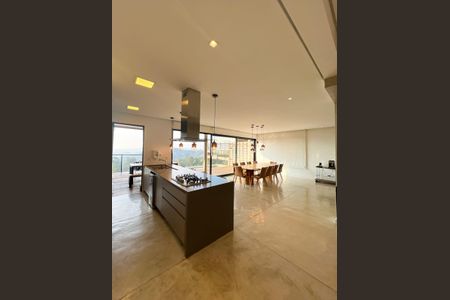 Sala de casa de condomínio à venda com 3 quartos, 308m² em Alphaville, Santana de Parnaíba