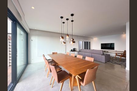 Casa de condomínio à venda com 308m², 3 quartos e 4 vagasSala