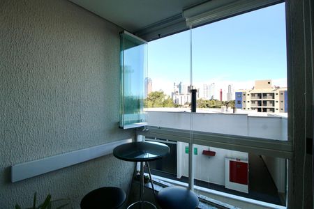 Apartamento à venda com 55m², 2 quartos e 1 vaga Apartamento à venda com 55m², 2 quartos e 1 vagaSacada