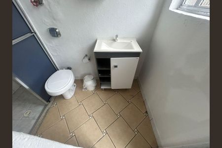 Banheiro de apartamento à venda com 1 quarto, 35m² em Centro, Canoas
