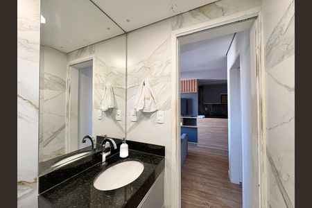Apartamento à venda com 47m², 2 quartos e 1 vaga Apartamento à venda com 47m², 2 quartos e 1 vagaBanheiro