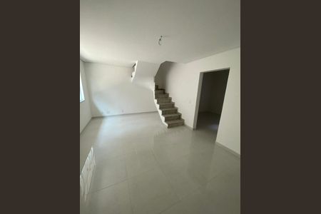 Casa à venda com 3 quartos, 160m² em Jardim Sonia, São Paulo