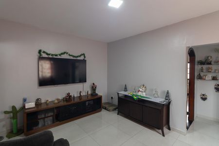 Casa à venda com 300m², 6 quartos e 1 vaga Casa à venda com 300m², 6 quartos e 1 vagaSala