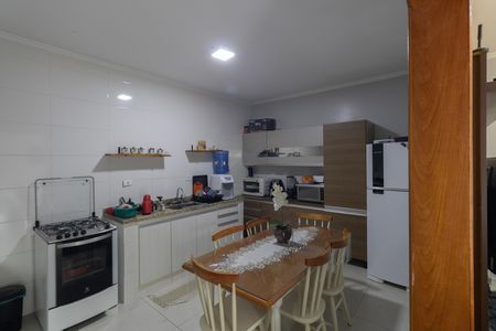 Casa à venda com 300m², 6 quartos e 1 vaga Casa à venda com 300m², 6 quartos e 1 vagaCozinha