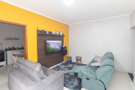 Casa à venda com 300m², 6 quartos e 1 vaga Casa à venda com 300m², 6 quartos e 1 vagaSala