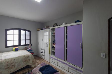 Casa à venda com 300m², 6 quartos e 1 vaga Casa à venda com 300m², 6 quartos e 1 vagaQuarto 3