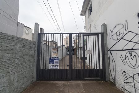 Casa à venda com 300m², 6 quartos e 1 vaga Casa à venda com 300m², 6 quartos e 1 vagaFachada