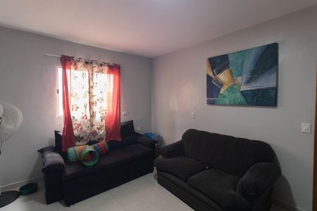Casa à venda com 300m², 6 quartos e 1 vaga Casa à venda com 300m², 6 quartos e 1 vagaSala