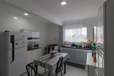 Casa à venda com 300m², 6 quartos e 1 vaga Casa à venda com 300m², 6 quartos e 1 vagaCozinha