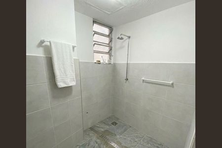 Banheiro de kitnet/studio para alugar com 1 quarto, 25m² em Bela Vista, Vespasiano