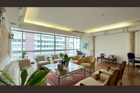 Apartamento para alugar com 330m², 3 quartos e 3 vagasSala