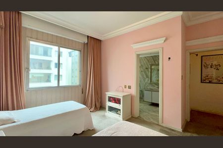 Apartamento para alugar com 330m², 3 quartos e 3 vagasSuíte 1