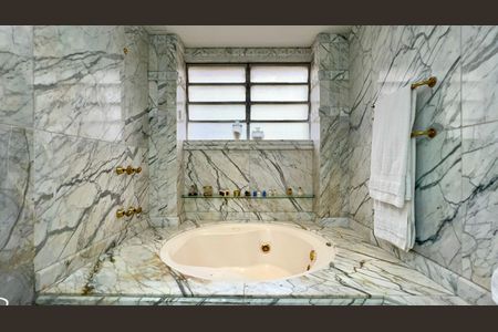 Apartamento para alugar com 330m², 3 quartos e 3 vagasBanheiro da Suíte 2