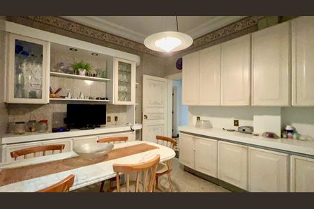 Apartamento para alugar com 330m², 3 quartos e 3 vagasCopa