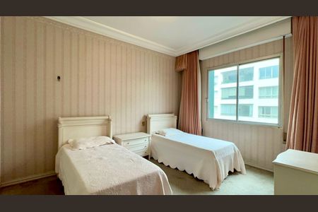 Apartamento para alugar com 330m², 3 quartos e 3 vagasSuíte 1