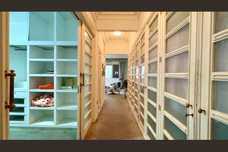 Apartamento para alugar com 330m², 3 quartos e 3 vagasSuíte 2