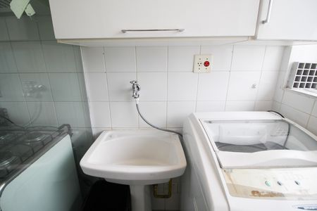 Apartamento à venda com 44m², 1 quarto e 1 vaga Apartamento à venda com 44m², 1 quarto e 1 vagaÁrea de Serviço
