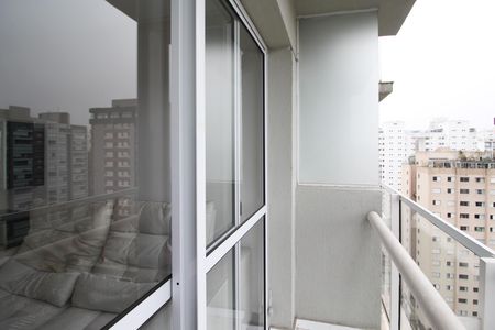 Apartamento à venda com 44m², 1 quarto e 1 vaga Apartamento à venda com 44m², 1 quarto e 1 vagaVaranda