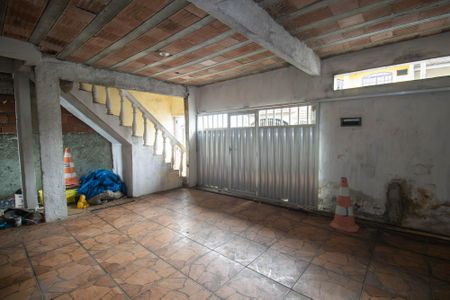 Garagem de casa para alugar com 2 quartos, 100m² em Porto da Madama, São Gonçalo