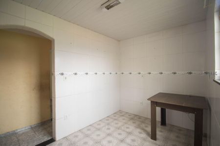 Casa para alugar com 100m², 2 quartos e 1 vaga Casa para alugar com 100m², 2 quartos e 1 vagaCozinha e Área de Serviço