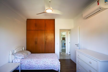 Casa para alugar com 560m², 3 quartos e 2 vagasQuarto 2