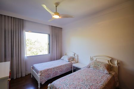 Casa para alugar com 560m², 3 quartos e 2 vagasQuarto 2