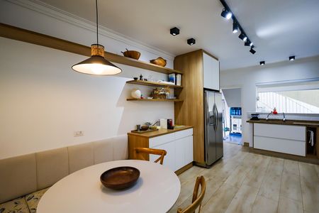 Casa para alugar com 560m², 3 quartos e 2 vagasCozinha