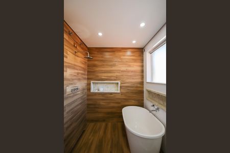 Casa para alugar com 560m², 3 quartos e 2 vagasBanheiro Social