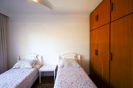 Casa para alugar com 560m², 3 quartos e 2 vagasQuarto 2