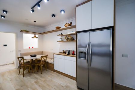 Casa para alugar com 560m², 3 quartos e 2 vagasCozinha