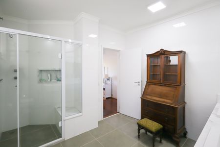 Casa para alugar com 560m², 3 quartos e 2 vagasBanheiro Suíte