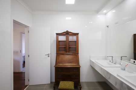 Casa para alugar com 560m², 3 quartos e 2 vagasBanheiro Suíte