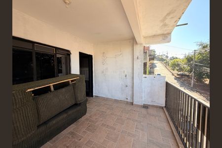 Casa para alugar com 241m², 1 quarto e sem vagaSacada