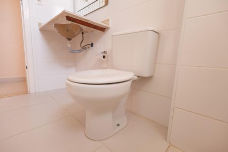 Banheiro Corredor de apartamento para alugar com 2 quartos, 72m² em Residencial Santa Izabel, Taubaté