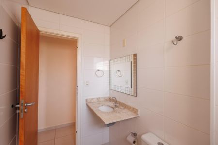 Apartamento para alugar com 72m², 2 quartos e 1 vaga Apartamento para alugar com 72m², 2 quartos e 1 vagaBanheiro Corredor