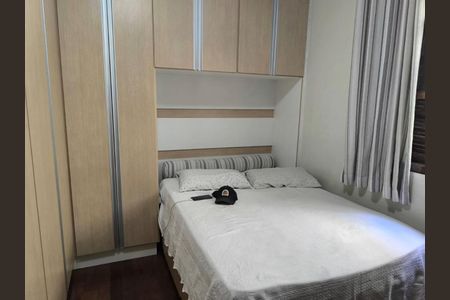 Casa à venda com 4 quartos, 350m² em Vila Vitorio Mazzei, São Paulo