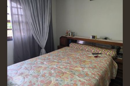 Casa à venda com 4 quartos, 350m² em Vila Vitorio Mazzei, São Paulo