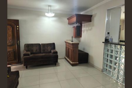 Casa à venda com 4 quartos, 350m² em Vila Vitorio Mazzei, São Paulo