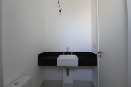 Apartamento à venda com 176m², 3 quartos e 2 vagasBanheiro da Suíte 1