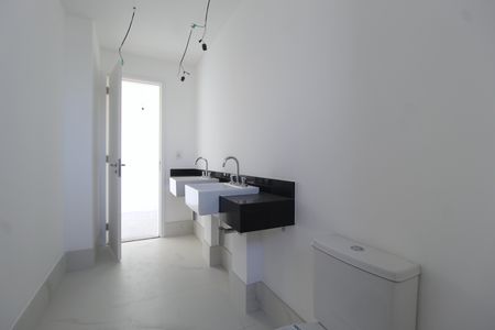Apartamento à venda com 176m², 3 quartos e 2 vagasBanheiro da Suíte 3