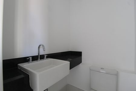Apartamento à venda com 176m², 3 quartos e 2 vagasBanheiro da Suíte 2
