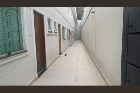 Casa de condomínio à venda com 75m², 2 quartos e 1 vagaFoto 02