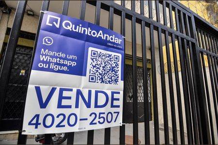 Apartamento à venda com 153m², 4 quartos e 1 vaga Apartamento à venda com 153m², 4 quartos e 1 vagaPlaca