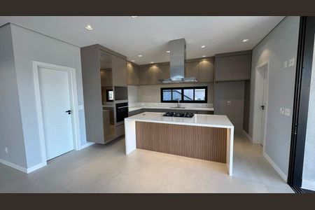 Casa à venda com 350m², 4 quartos e 3 vagas Casa à venda com 350m², 4 quartos e 3 vagasFoto 02