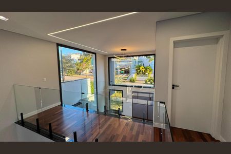 Casa à venda com 350m², 4 quartos e 3 vagas Casa à venda com 350m², 4 quartos e 3 vagasFoto 06