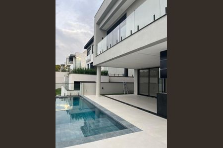 Casa à venda com 350m², 4 quartos e 3 vagas Casa à venda com 350m², 4 quartos e 3 vagasFoto 10