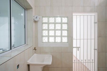 Casa para alugar com 129m², 3 quartos e 1 vagaÁrea de serviço